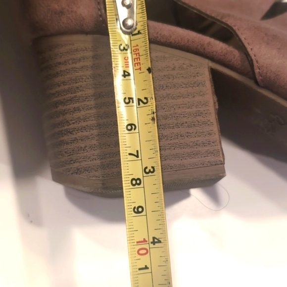 Qupid Mauve Chunk Heels Peep Toes Sandals Size 8 - Picture 9 of 13